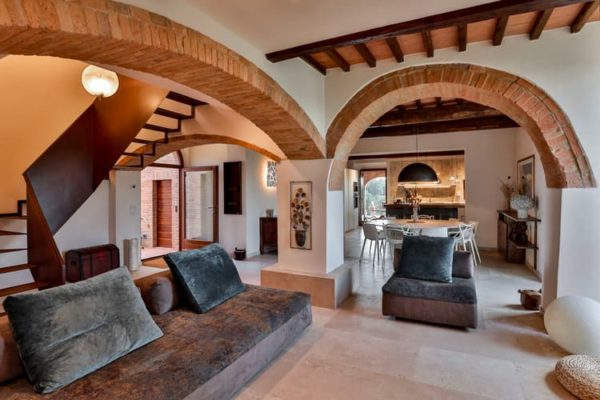 italy villa livingroom